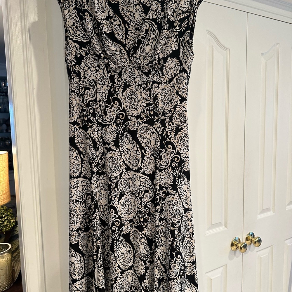 CHAPS Elegant Black and White Paisley Dress